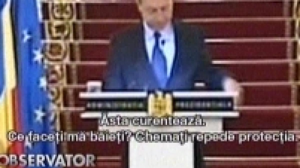 Băsescu a fost curentat de microfonul de la Cotroceni <font color=red>(VIDEO)</font>