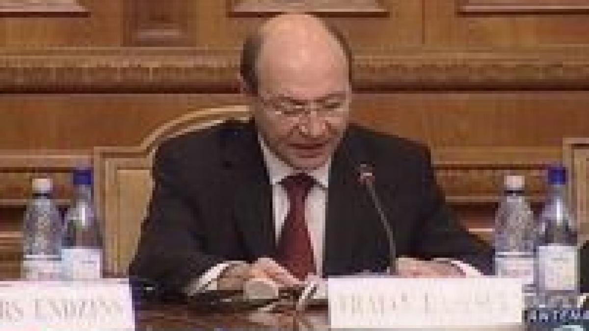 Băsescu salută CC pentru că "a pus barieră" intereselor Guvernului