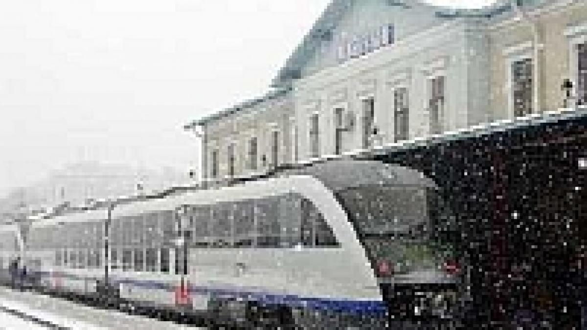 CFR repune în circulaţie trenurile zăpezii