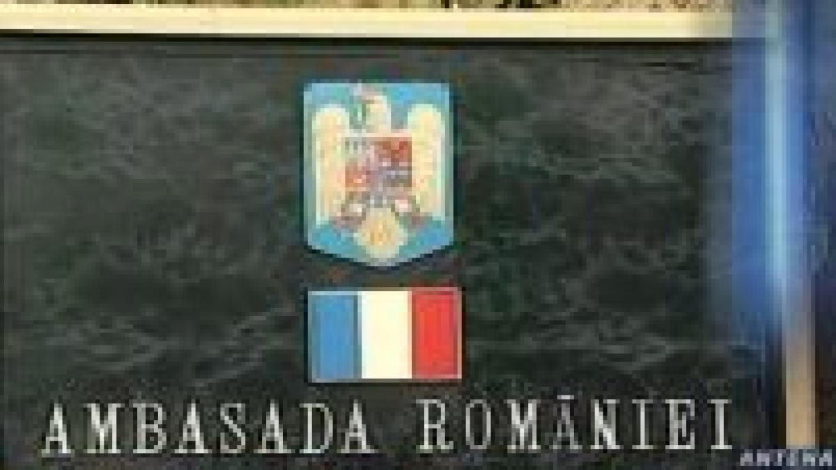 Diplomaţii declaraţi indezirabili la Chişinău s-au întors în ţară