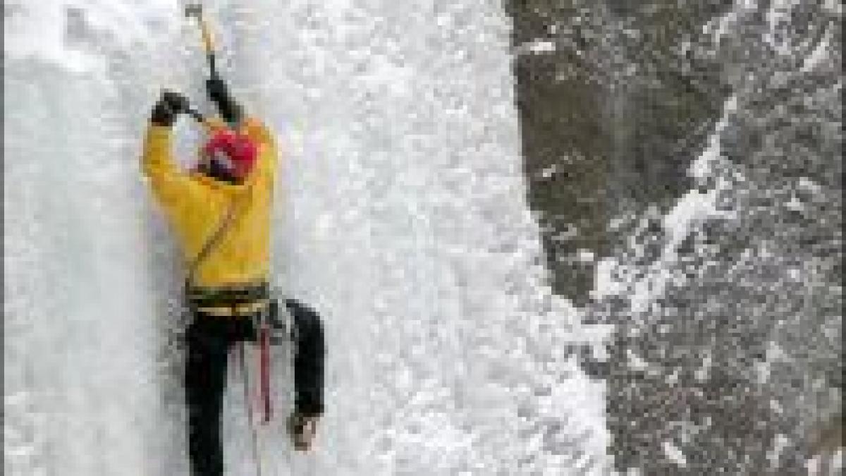 Alpiniştii rătăciţi în Bucegi au fost găsiţi