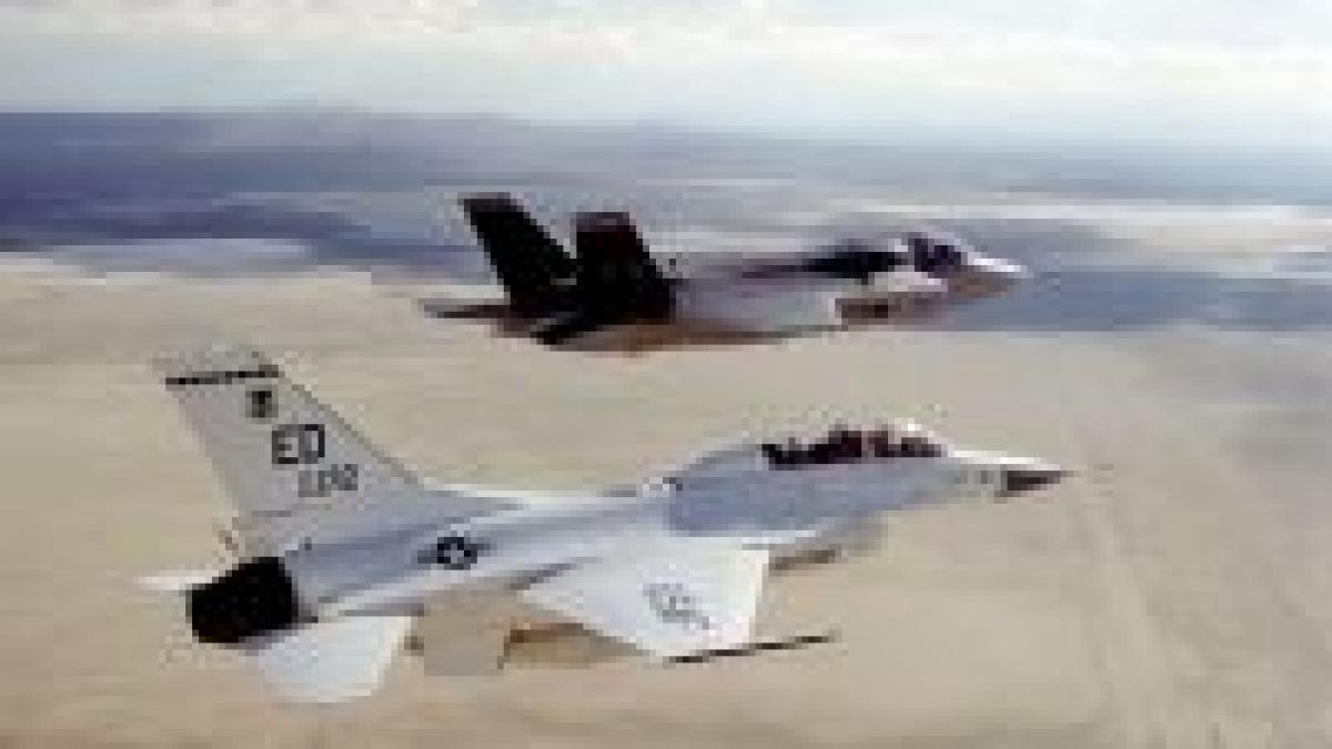 Aviaţia turcă a atacat poziţii ale rebelilor kurzi din Irak