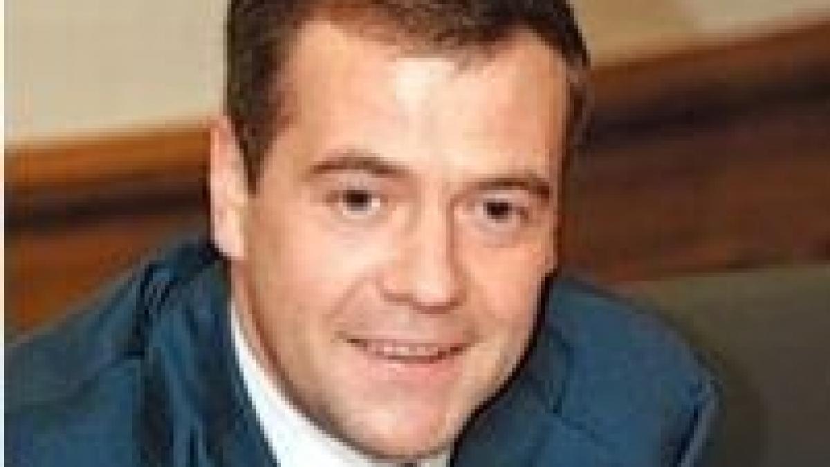 Rusia. Dmitri Medvedev şi-a depus oficial candidatura la alegerile prezidenţiale