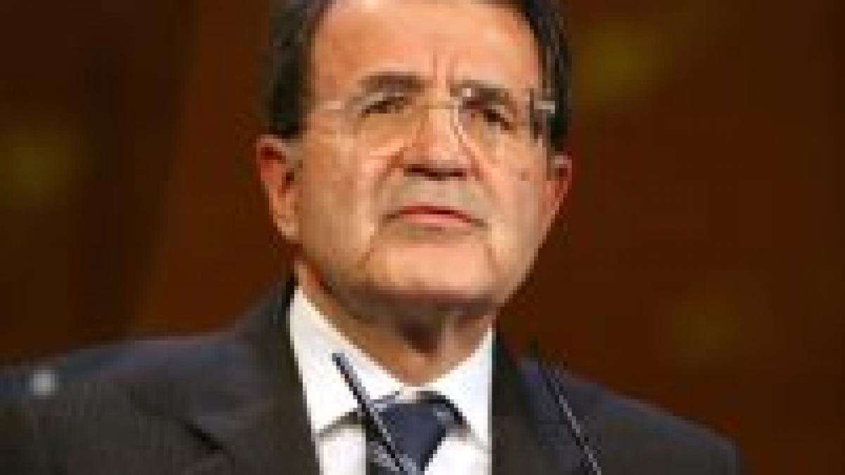 Premierul italian Romano Prodi se află într-o vizită surpriză în Afganistan