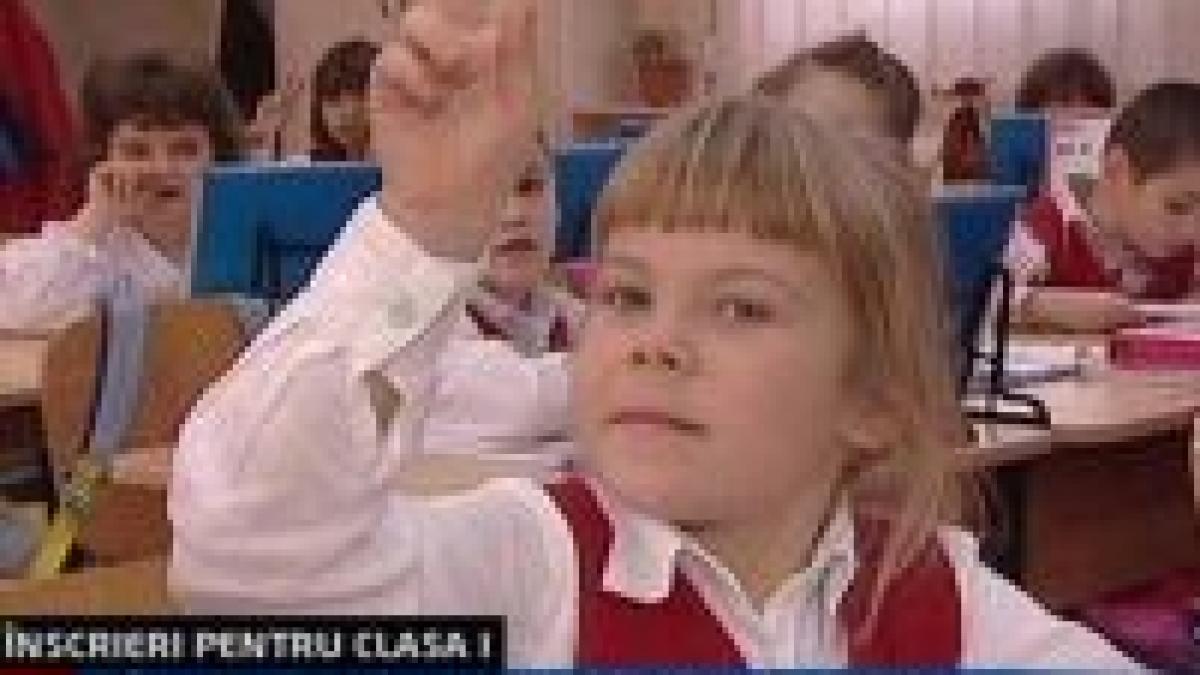 Părinţii au început bătălia pentru înscrierea copiilor în clasa întâi <font color=red>(VIDEO)</font>
