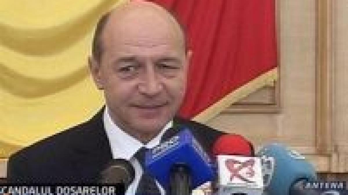 Băsescu: Meleşcanu este aproape de a comite abuz în serviciu <font color=red>(VIDEO)</font>