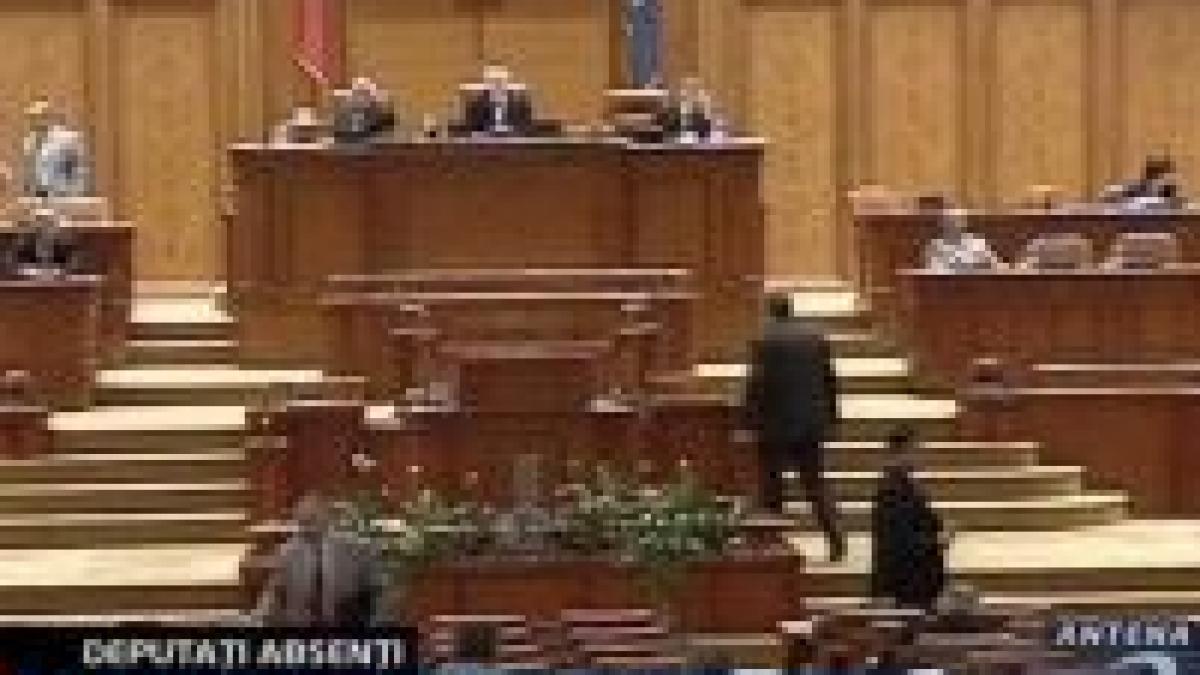 Deputaţii au peste 3.000 de absenţe la şedinţele Parlamentului