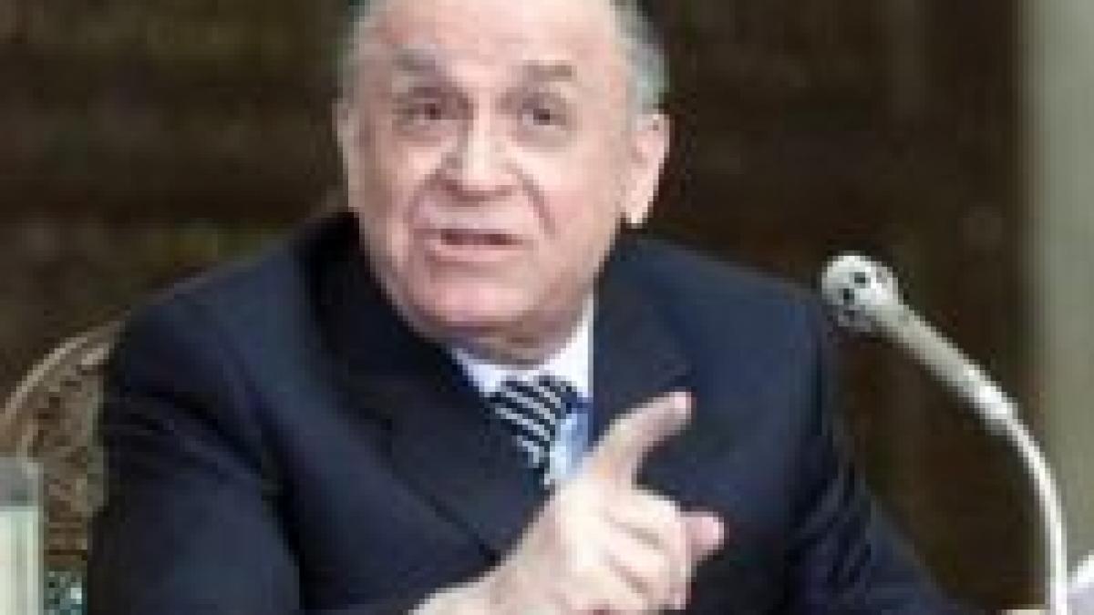 Iliescu vrea convocarea Consiliului Naţional al PSD