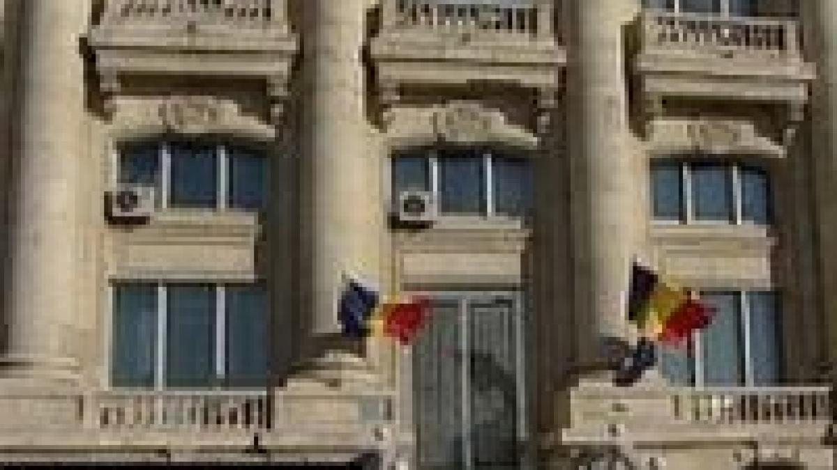 Societatea civilă: decizia C.C. privind CNSAS sfidează Constituţia