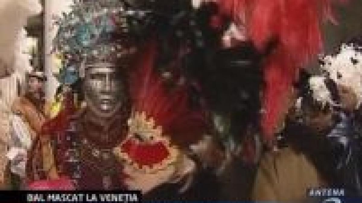 România, invitată să participe permanent la carnavalul de la Veneţia