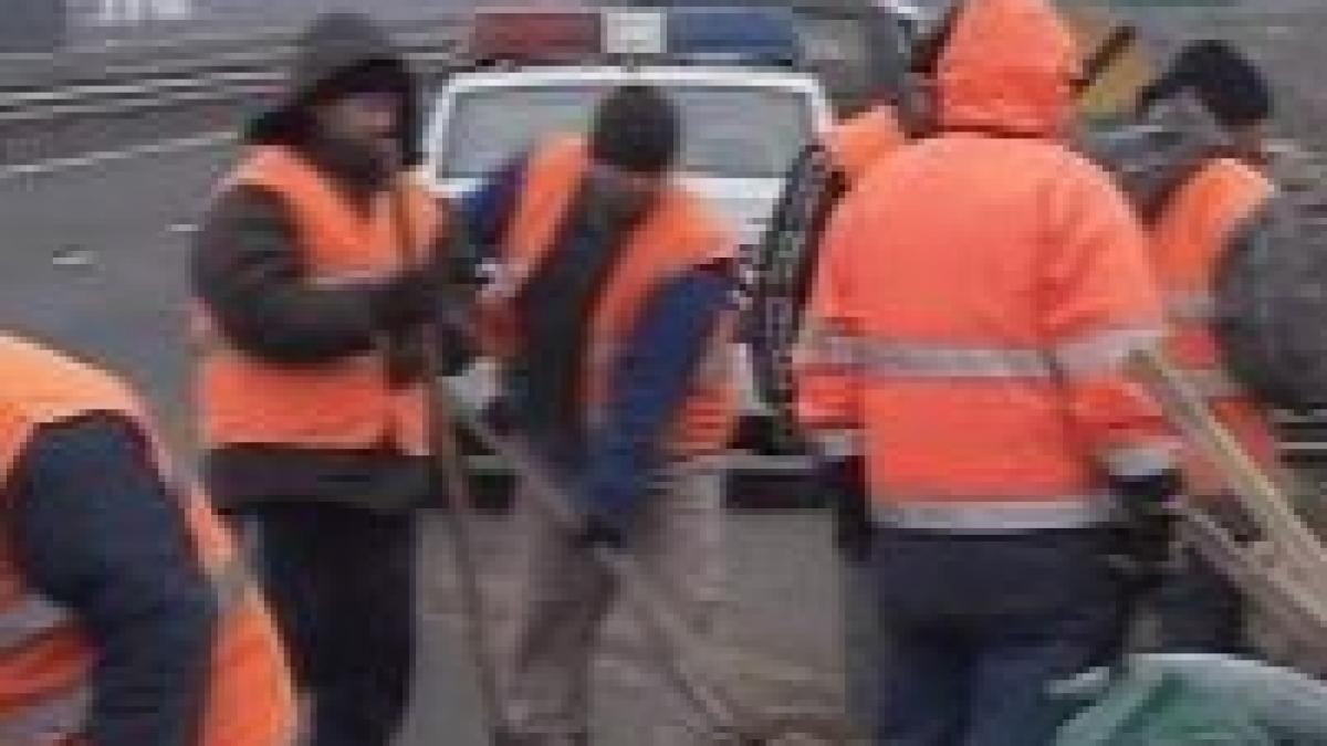 Atenţie şoferi! Gropi pe Autostrada Soarelui <font color=red>(VIDEO)</font>