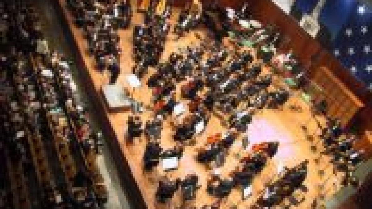 Concert
istoric în Coreea de Nord. Filarmonica din New York a
cântat în premieră la Phenian