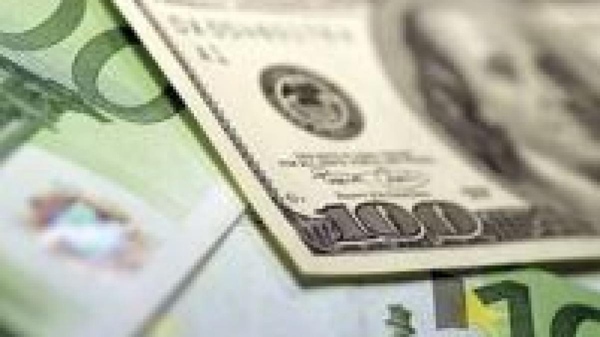 Euro a atins un nou record faţă de dolar