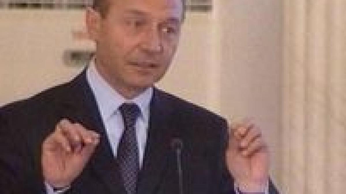 Băsescu: Educaţia a coborât consistent în toate evaluările internaţionale, faţă de '90