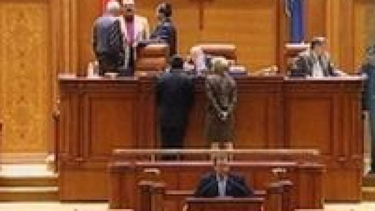 Curtea Constituţională acuză Parlamentul de nerespectarea legilor