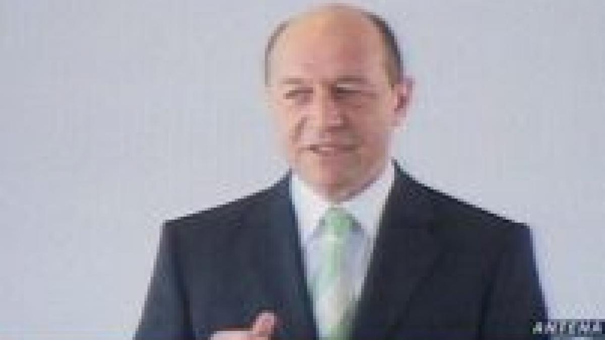 Băsescu face precizări: Nu a fost atacată presa, ci "practici" de presă <font color=red>(VIDEO)</font>