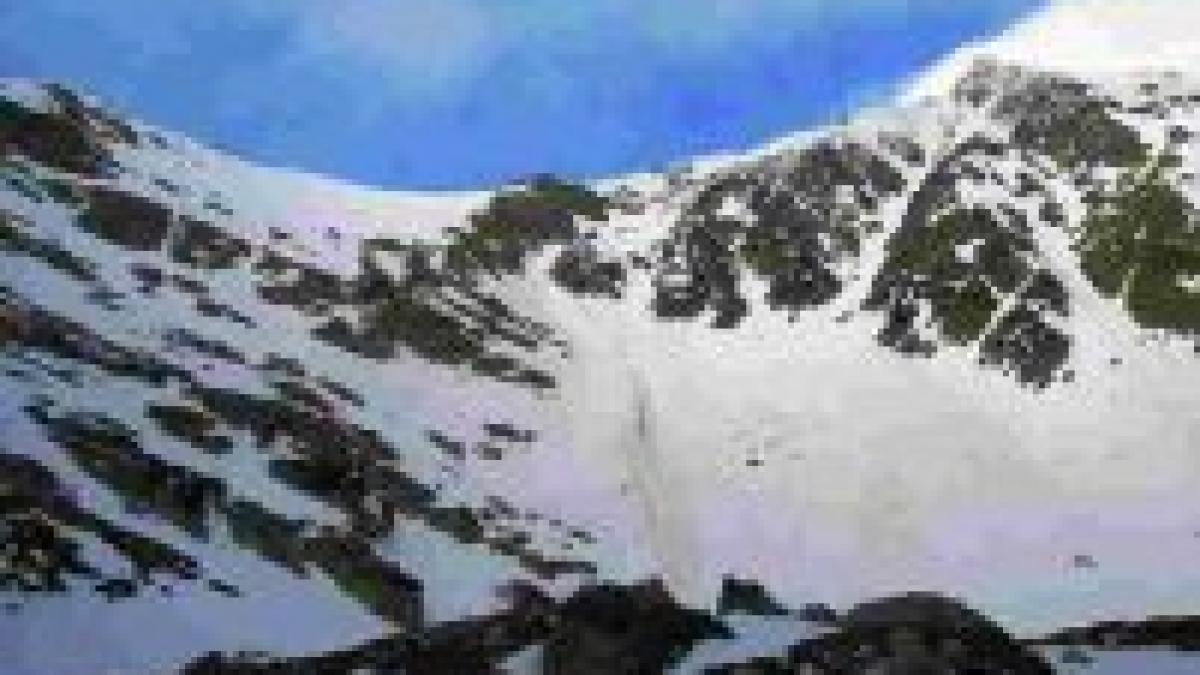 Risc însemnat de avalanşe în Bucegi şi Făgăraş