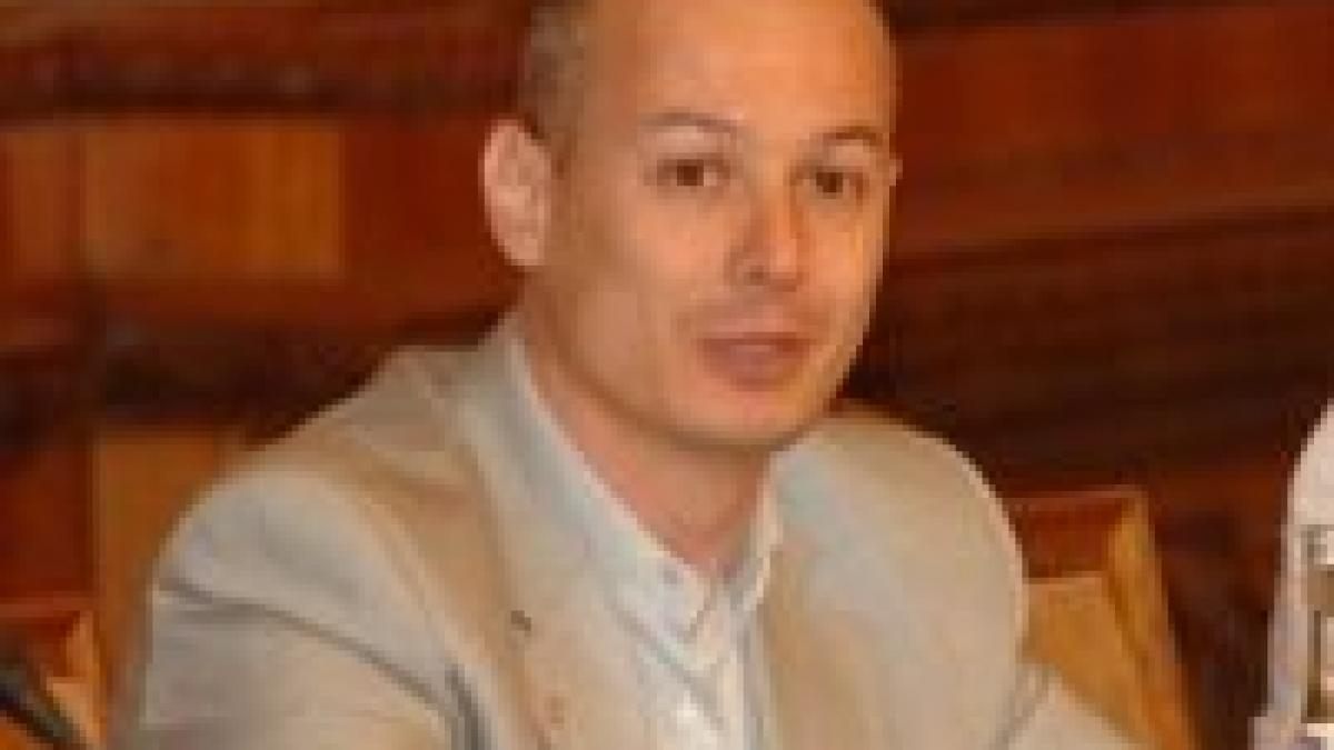 Olteanu îi va trimite o scrisoare lui Băsescu pe tema legii privind răspunderea ministerială