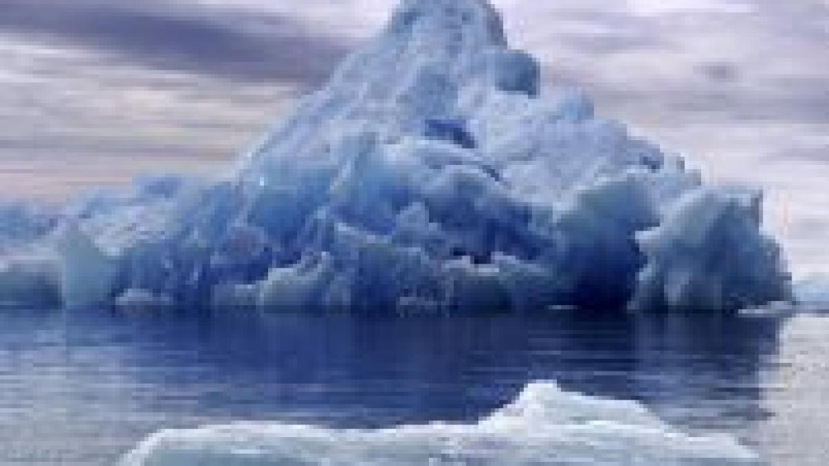 Efectele încălzirii globale. Un bloc de gheaţă uriaş, desprins din Antarctica