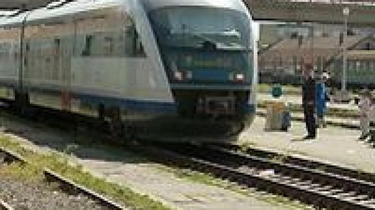 Vaslui. Patru persoane au murit după de maşina în care se aflau a fost lovită de tren