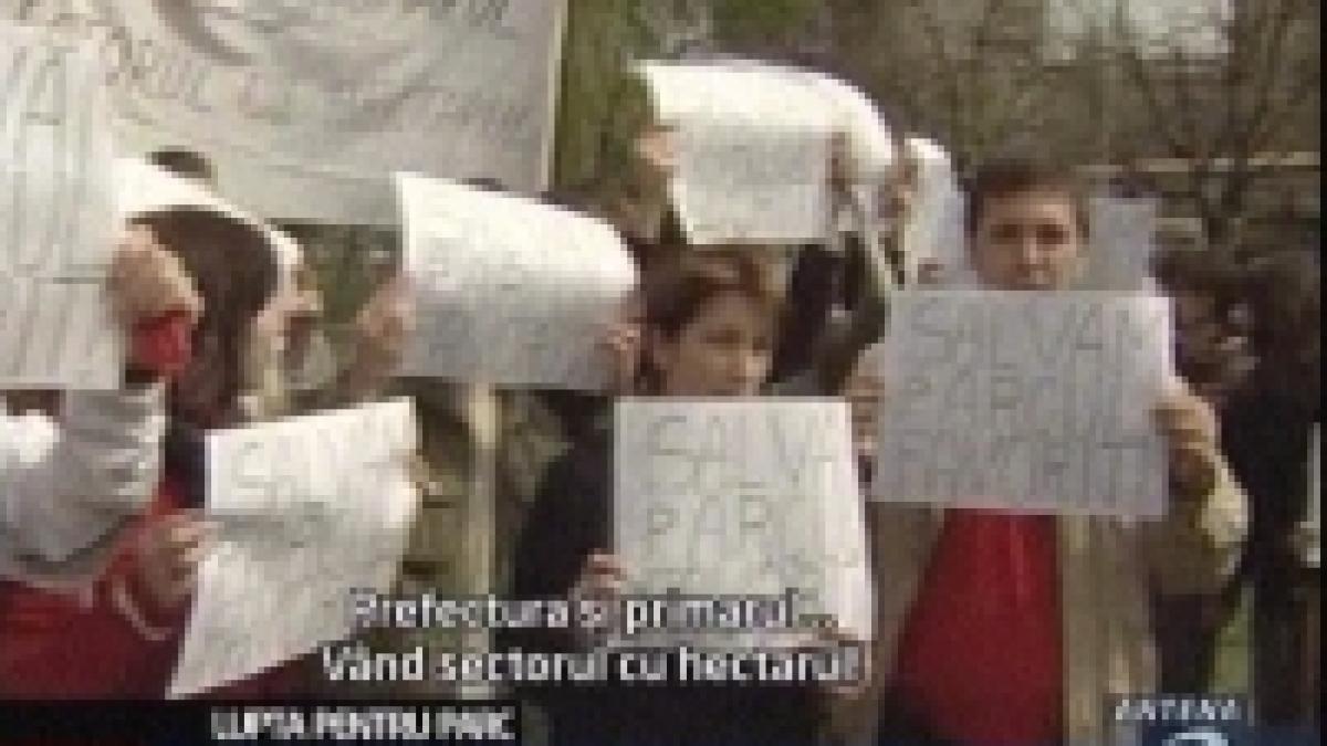 Bucureşti: Locuitorii sectorului 6 au protestat faţă de retrocedarea parcului Favorit