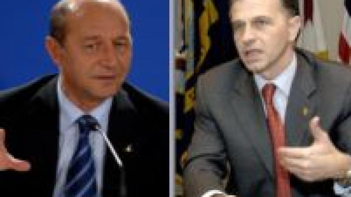 Traian Băsescu şi Mircea Geoană implicaţi în accidente rutiere minore