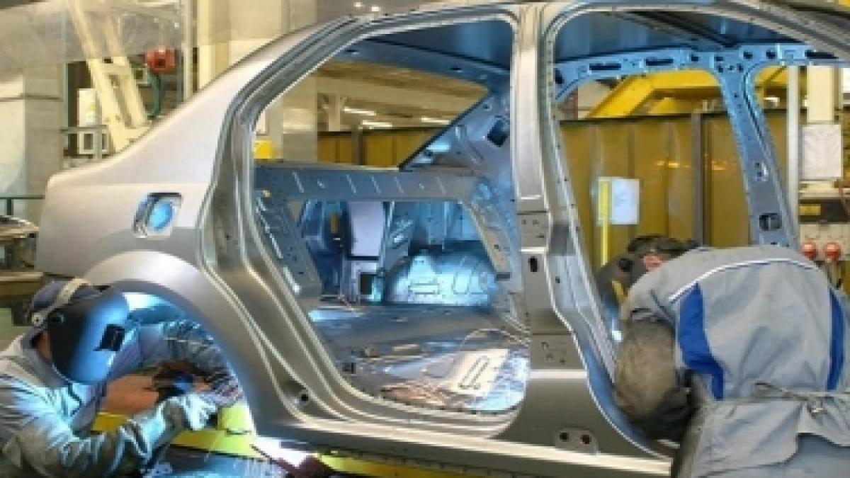 Dacia a reluat producţia: Non-greviştii uzinei au fabricat 85 de maşini