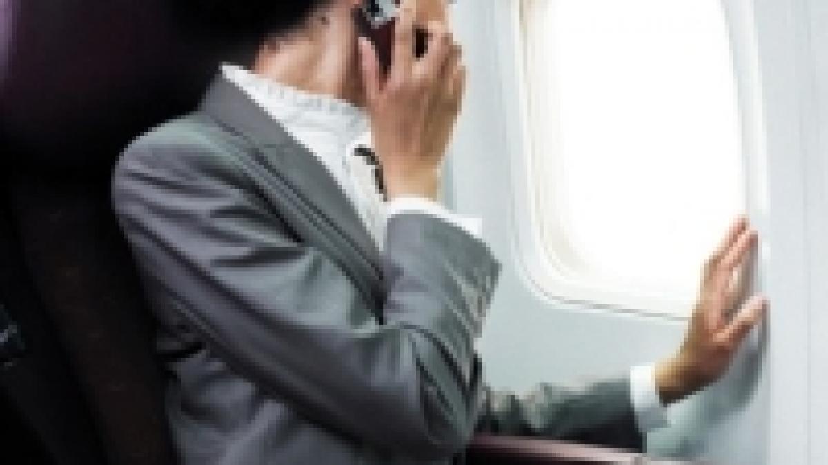 UE dă undă verde folosirii telefoanelor mobile în avion