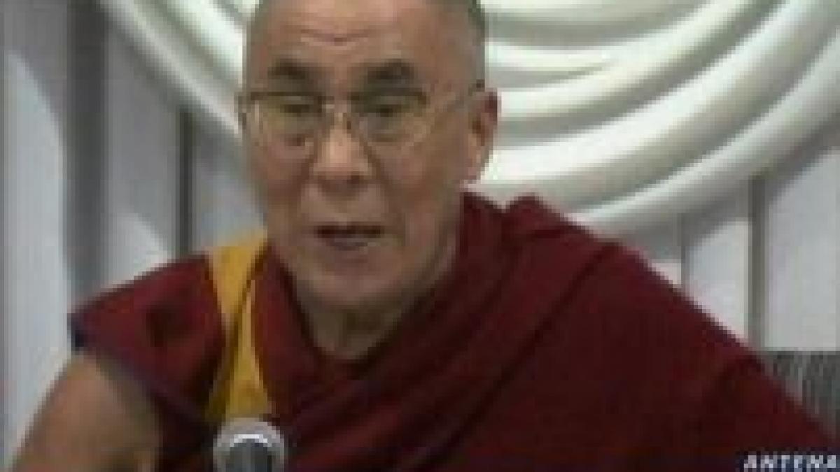 Dalai Lama: Nimeni nu are dreptul să le pună pumnul în gură tibetanilor