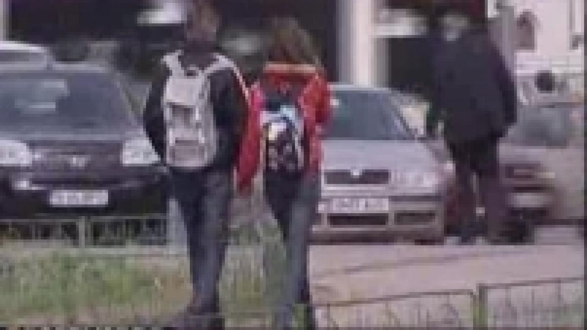 Adolescenţii nu sunt pregătiţi pentru a-şi începe viaţa sexuală