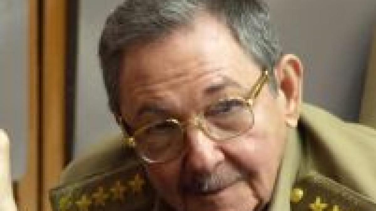 Reforme în Cuba. Raul Castro permite cumpărarea locuinţelor