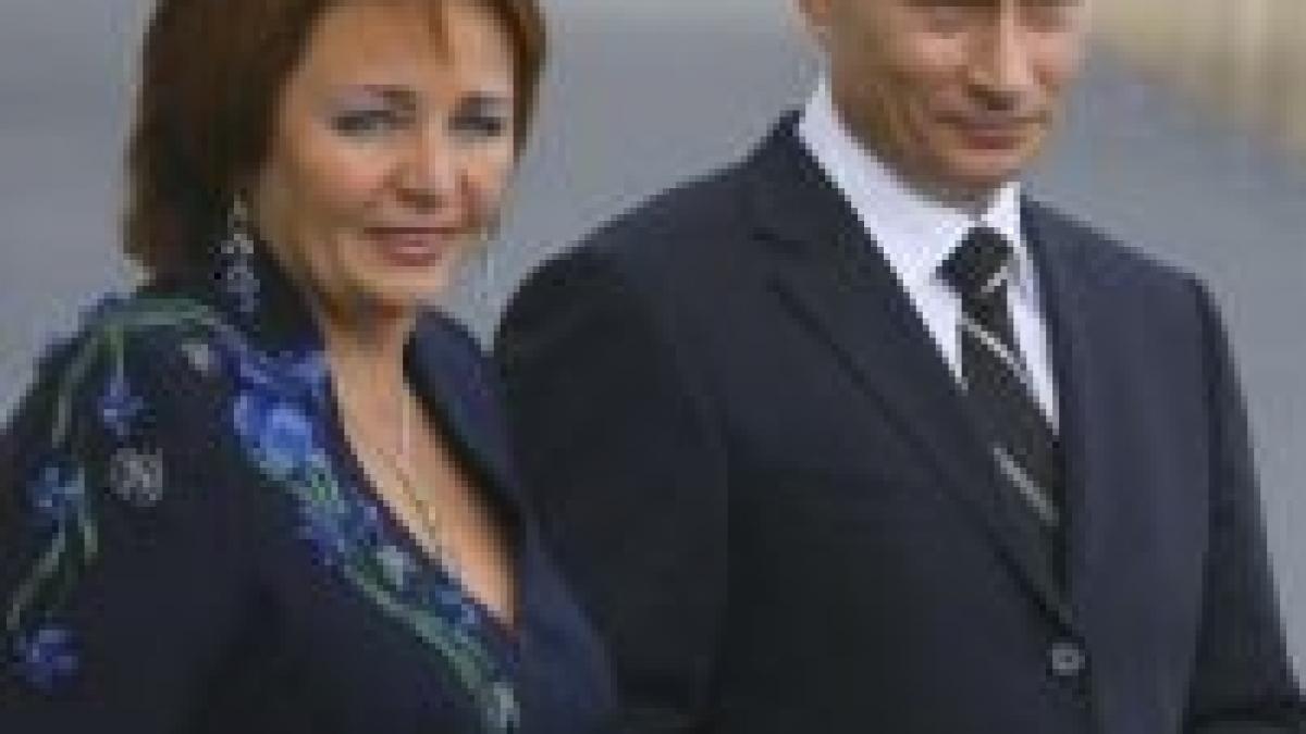 A divorţat Putin? De vină ar fi frumoasa gimnastă Alina Kabaieva <font color=red>(FOTO)</font>