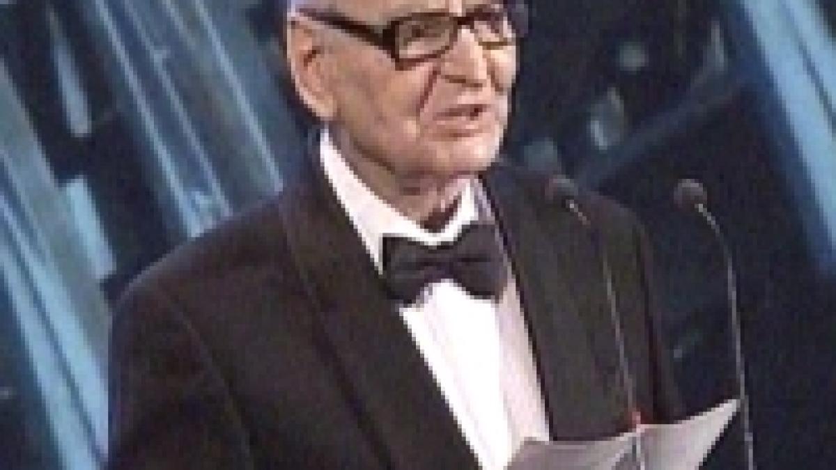 Radu Beligan, premiu de excelenţă la Gala Premiilor UNITER <font color=red>(VIDEO)</font>