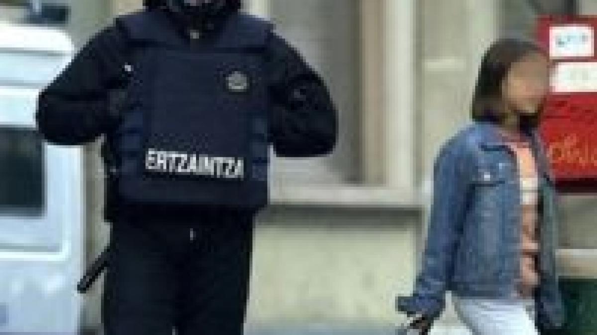 Spania. Explozie revendicată de ETA, soldată cu rănirea a şapte poliţişti