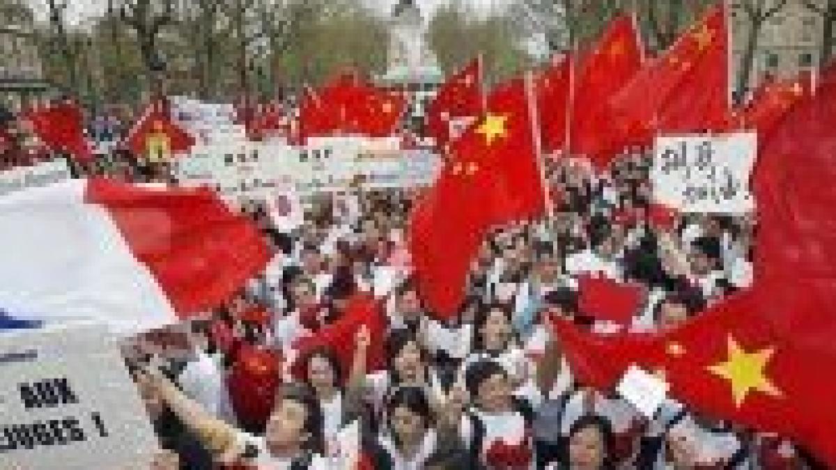 Chinezii din marile oraşe occidentale au manifestat împotriva boicotării Jocurilor Olimpice