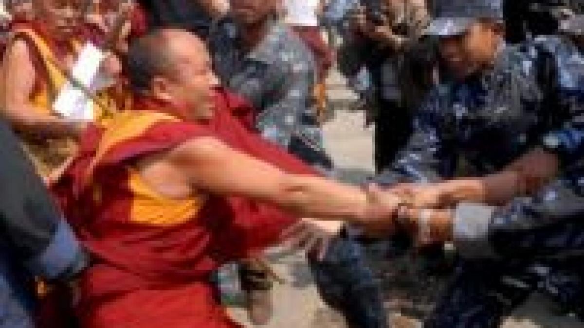 Tibetanii au pătruns în sediul ONU din Nepal, pentru a depune o petiţie