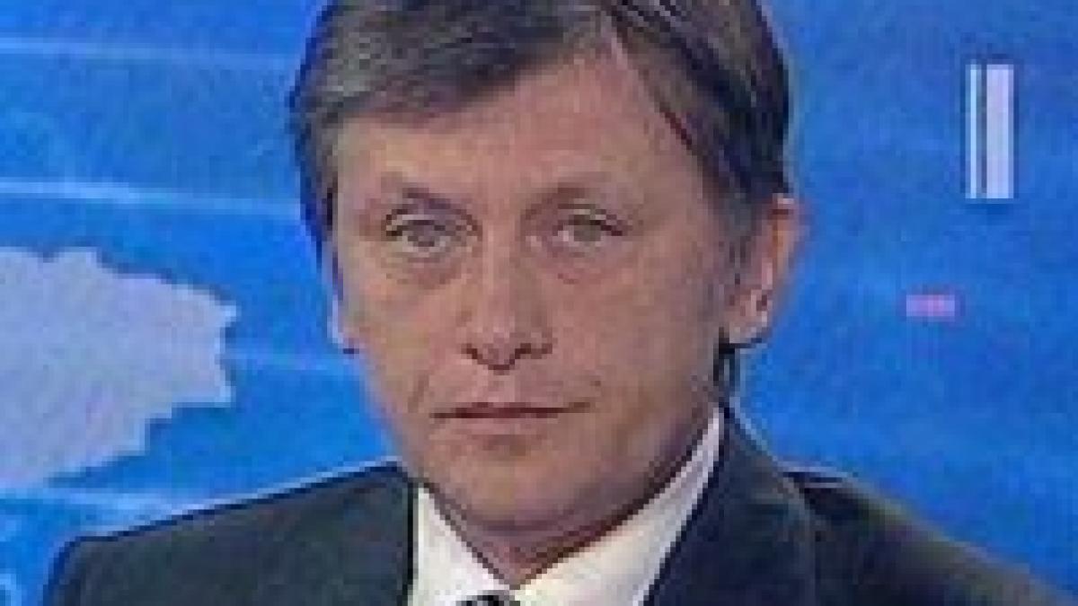 Crin Antonescu: Traian Băsescu este un preşedinte penal, dar şi penibil