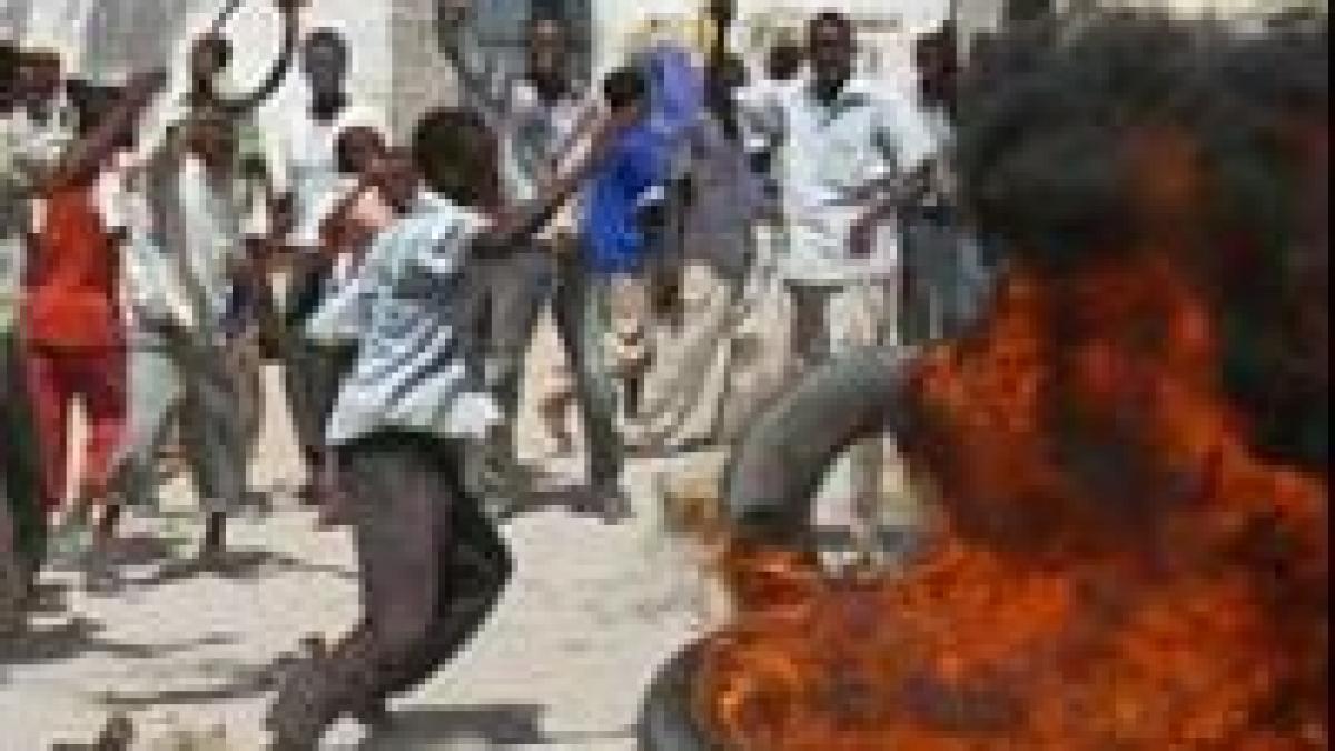 Somalia: Foametea lasă civilii pe mâna grupărilor armate