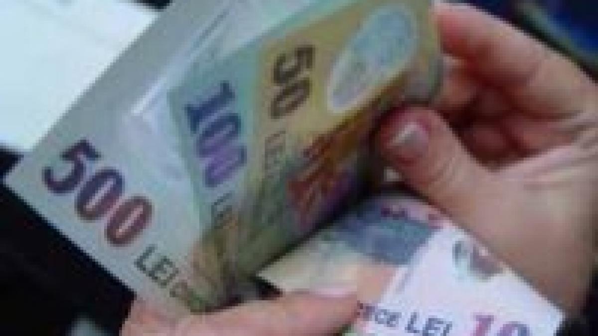 Leul continuă deprecierea. Un euro = 3,7 lei