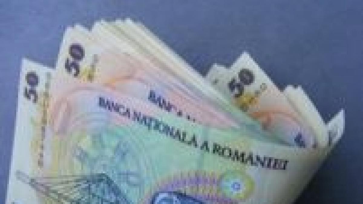 În luna martie, salariul mediu net a crescut cu cinci procente