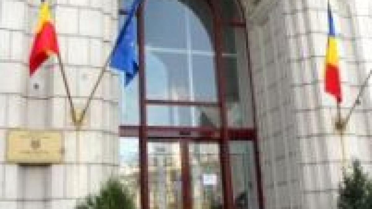 Parchetul General, somat să plătească restanţe salariale unor procurori