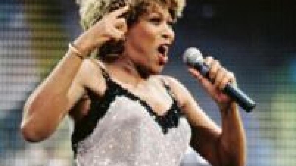 Tina Turner revine pe scenă după o pauză de opt ani