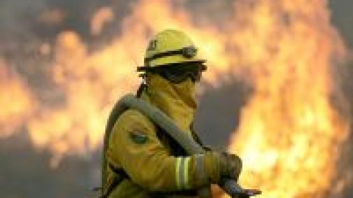 Stare de urgenţă în California din cauza incendiilor