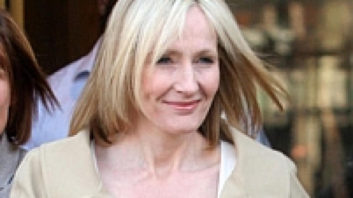 J.K. Rowling scoate la licitaţie prologul seriei Harry Potter, în scopuri caritabile