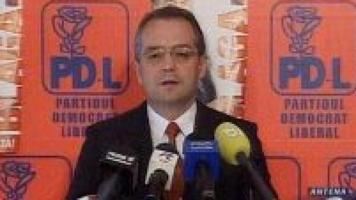 Boc: Dacă votezi Oprescu, votezi Iliescu şi "Coaliţia celor 322"