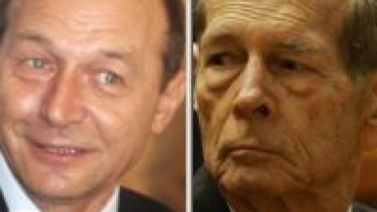 Băsescu a lipsit de la aniversarea nunţii regale de diamant. "O aştept pe a mea"