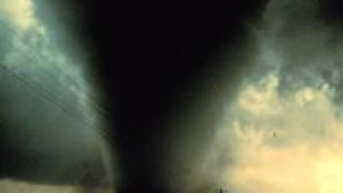 Tragedie în SUA. Tabără de cercetaşi lovită de o tornadă