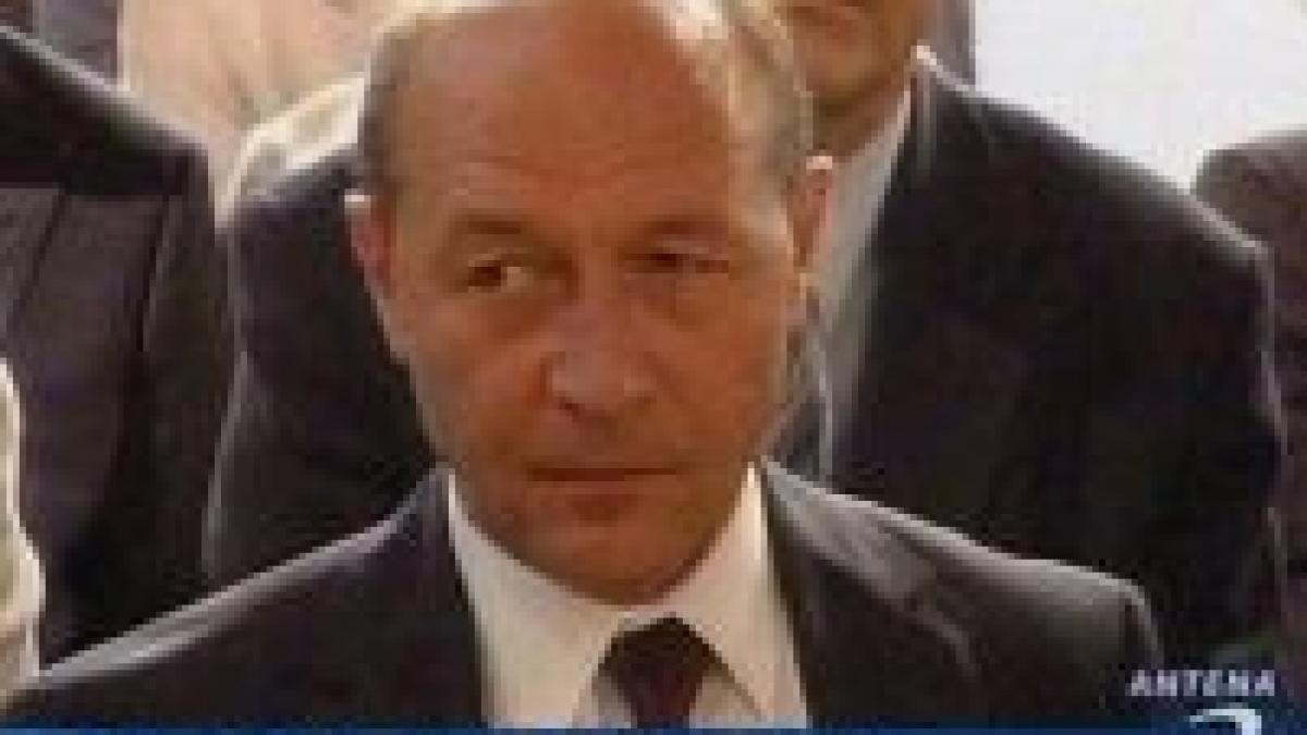 Traian Băsescu se implică, din nou, în campanie: Ieşeni, votaţi candidatul PD-L la primărie!