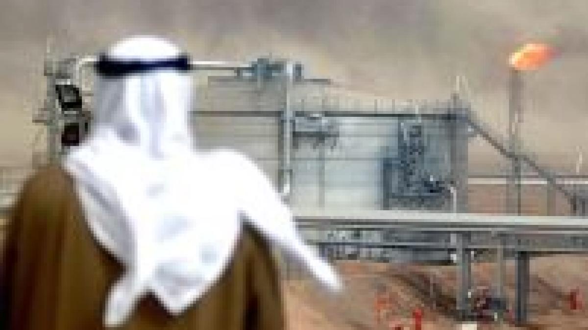 Arabia Saudită va majora producţia de petrol până în iulie