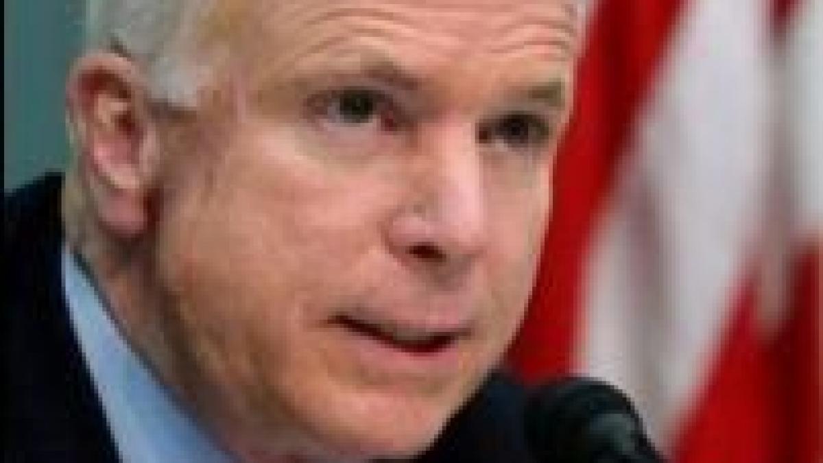 John McCain, întrerupt de protestatari în timpul unui discurs